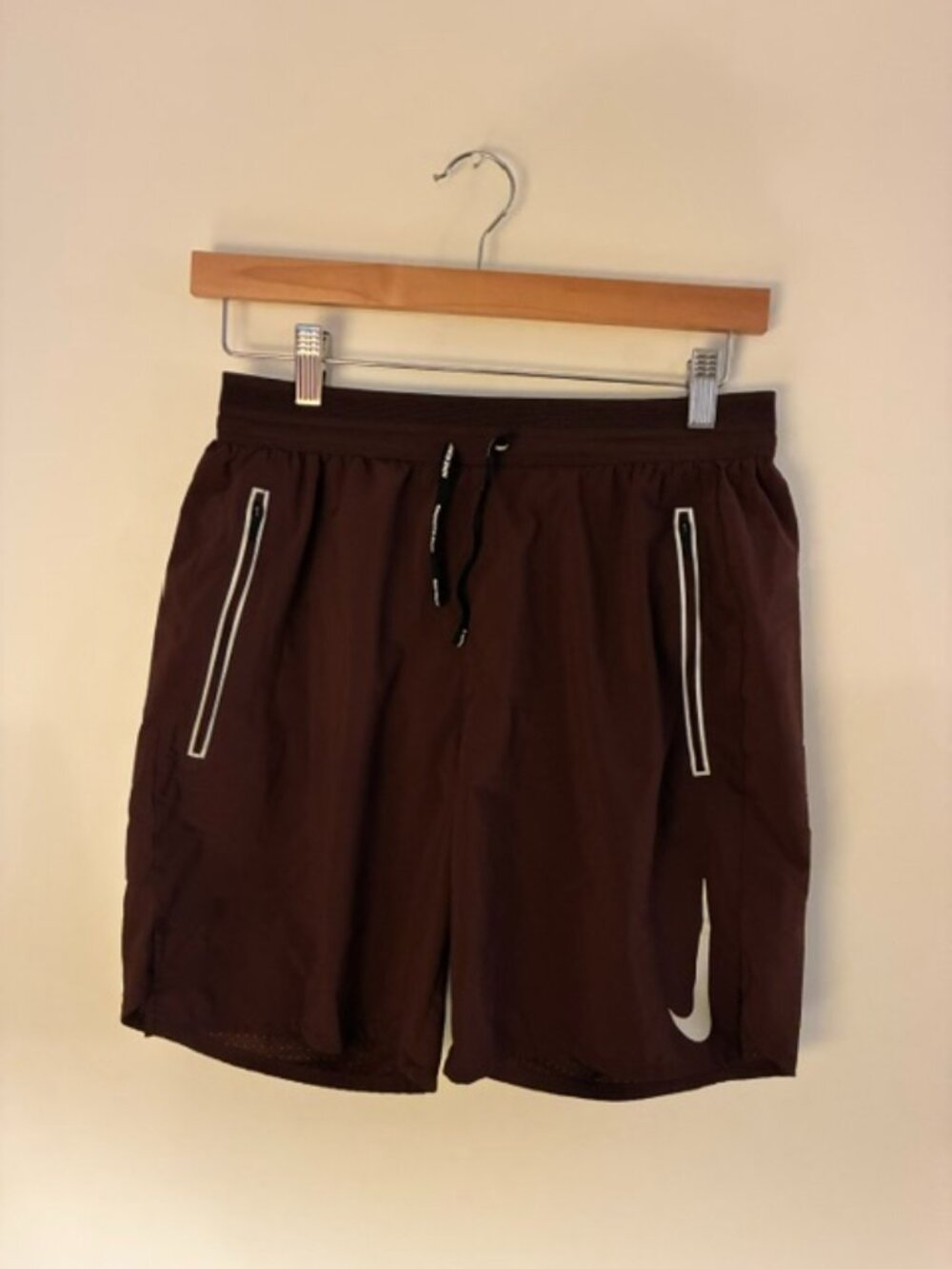 Nike Dri-FIT Flex Stride Men's Running Shorts Burgundy Size S Zip Pockets